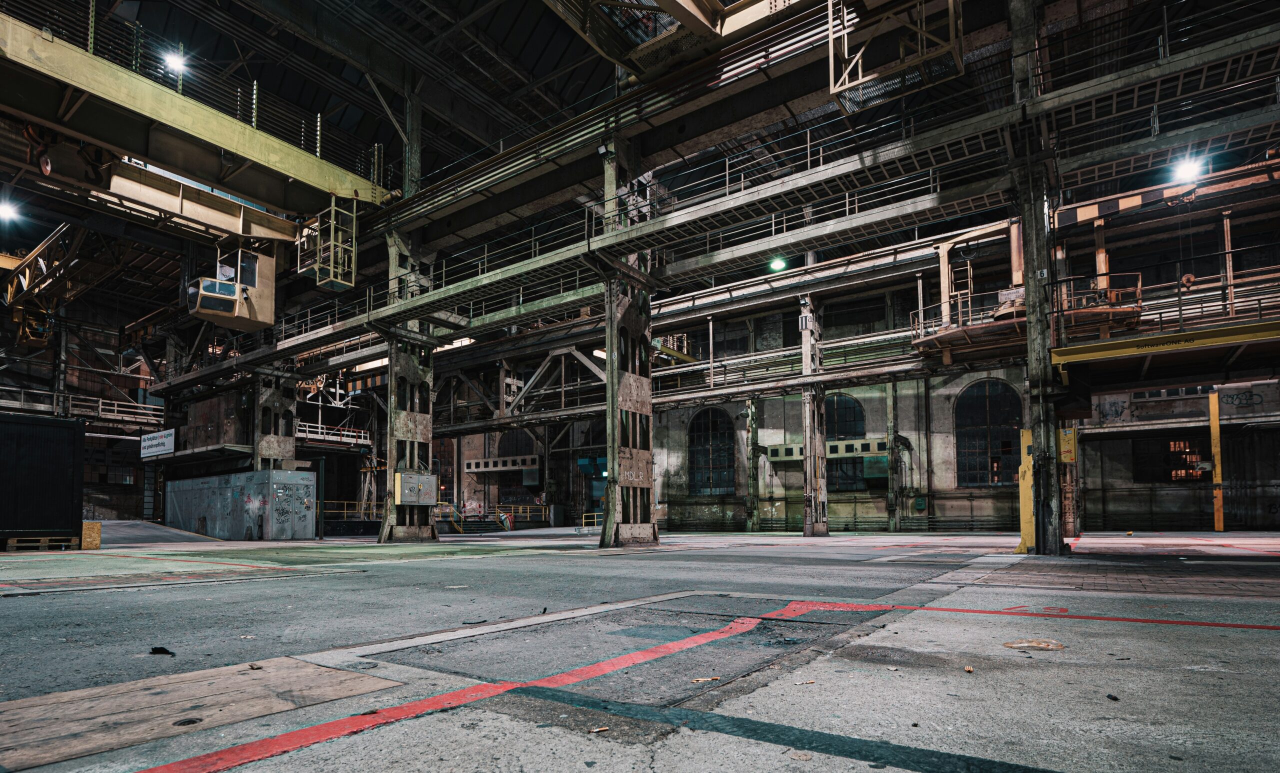 claudio-schwarz-v3EFqOTAv1c-unsplash (1)